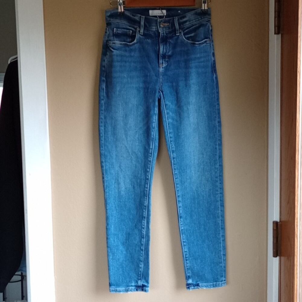 Loft Girlfriend Denim Skinny Straight medium was classic Size 00/24